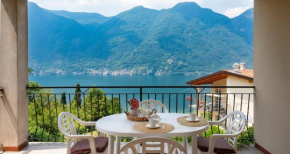 ALTIDO Flat with Stunning View of Lake Como, in Nesso